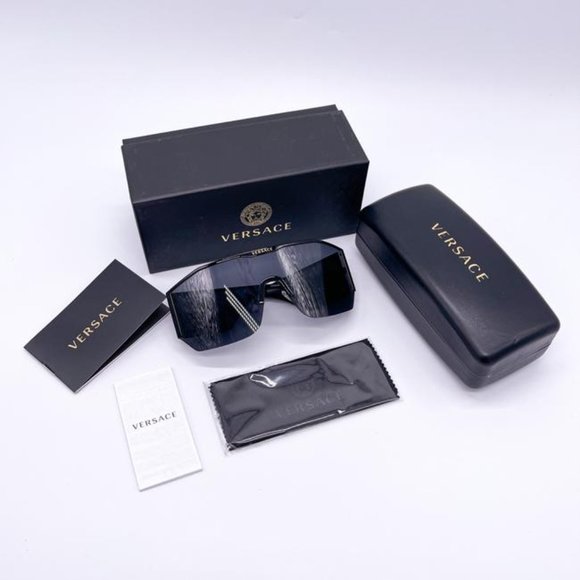 🔥 NEW VESACE WOMEN'S BLACK SHIELD SUNGLASSES - Picture 2 of 9